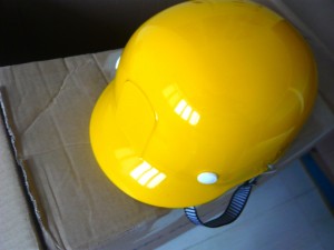 ABS and HDPE material Durable light weight working bump cap safety halmet in automotive filed