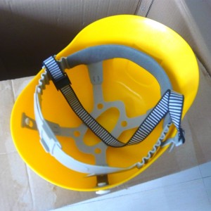 ABS and HDPE material Durable light weight working bump cap safety halmet in automotive filed